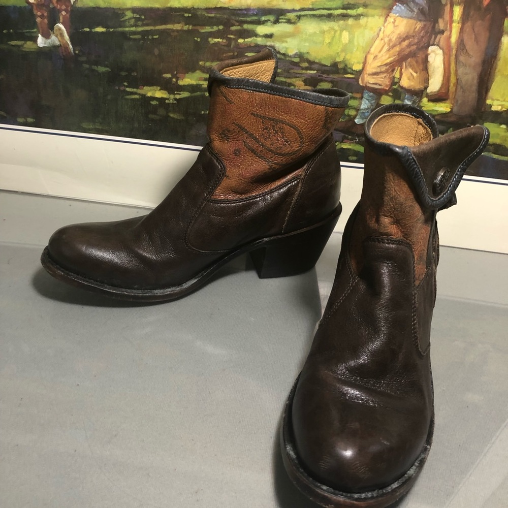 J B Dillon womens boots sz 7 B